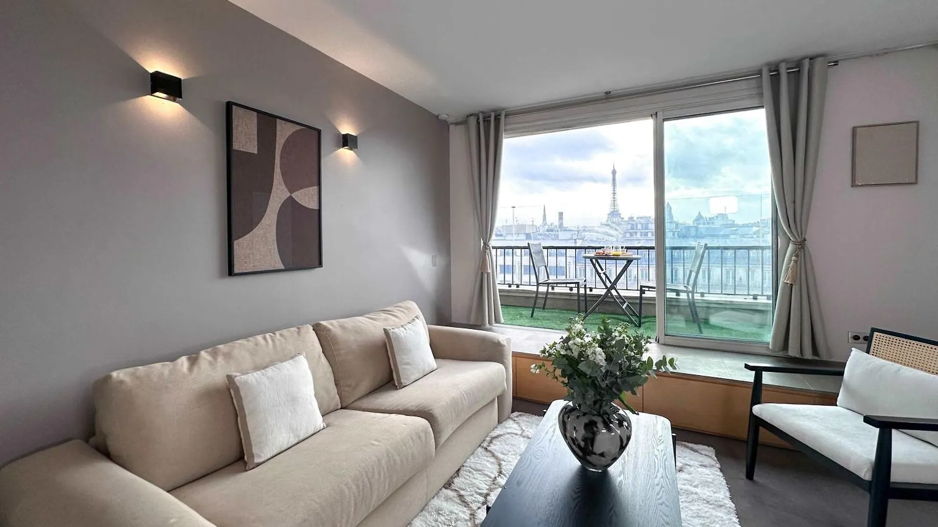 Lejlighed Champs - Elysees View Studio With Balcony - Ac For 3 Paris