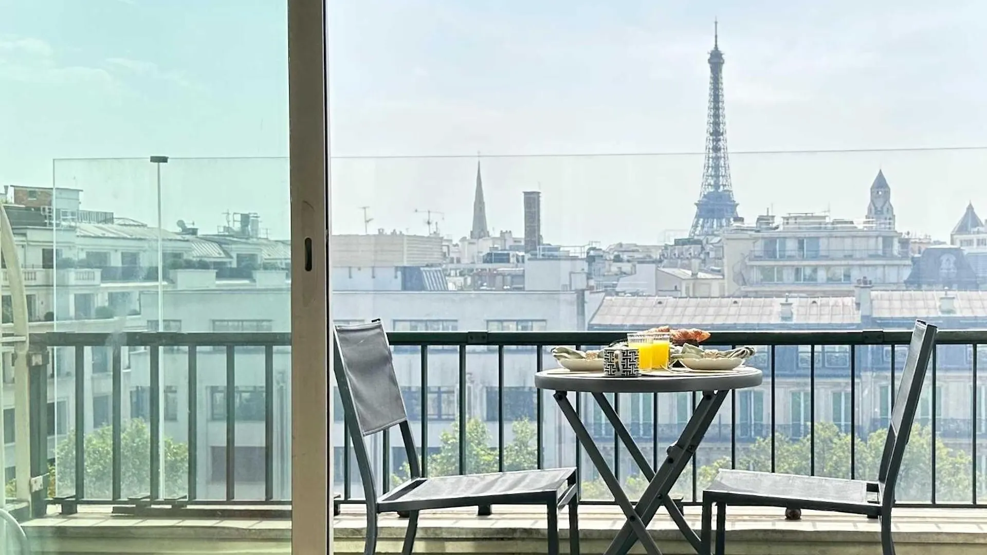 Champs - Elysees View Studio With Balcony - Ac For 3 Paris Lejlighed