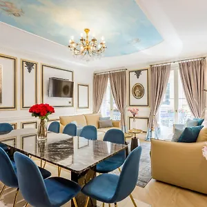 Apartment Merveil - Luxury -champs Elysees- Ponthieu I, Paris